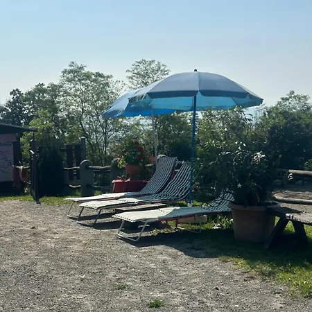 Alba Di Montanaria E A Lägenhet Brosso